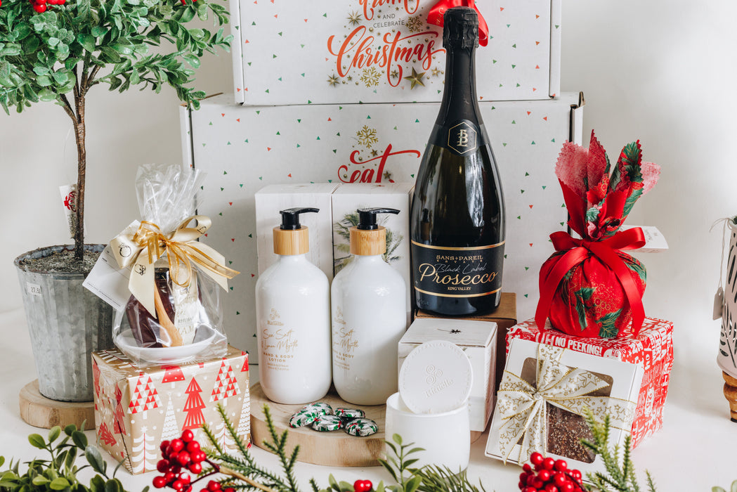 Christmas Prosecco & Urban Rituelle hamper