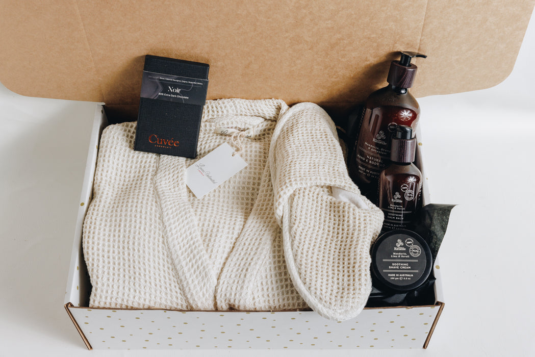 Men's Robe & Urban Rituelle Pamper Hamper